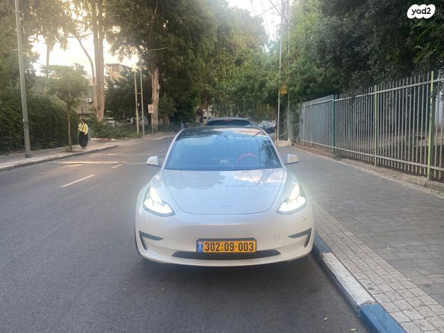 טסלה מודל 3