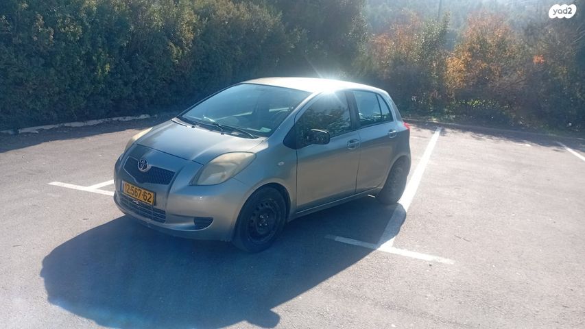 טויוטה יאריס