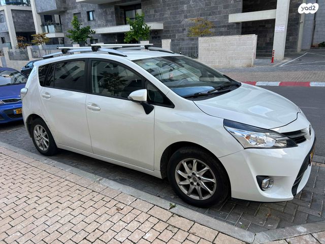 מודעת רכב טויוטה ורסו