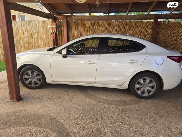 מודעת רכב מאזדה 3