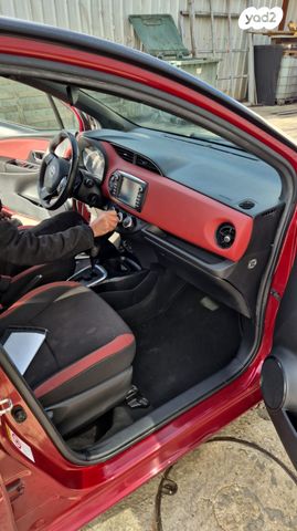 טויוטה יאריס