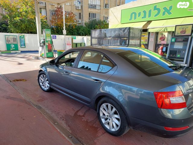 סקודה אוקטביה 