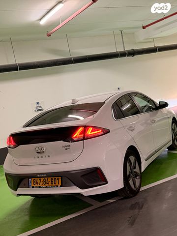 יונדאי איוניק