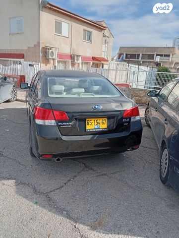 סובארו B4/לגאסי