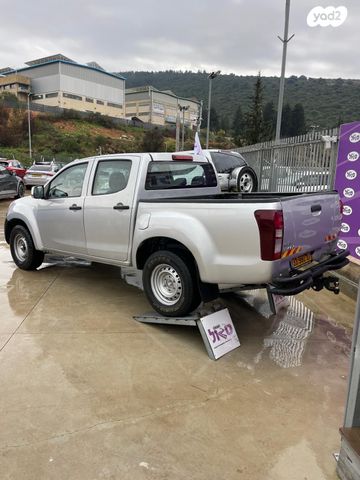 איסוזו די-מקס