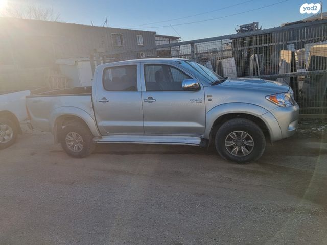 מודעת רכב טויוטה היילקס ויגו