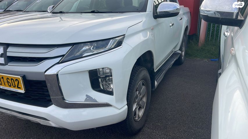 מיצובישי טרייטון / L200