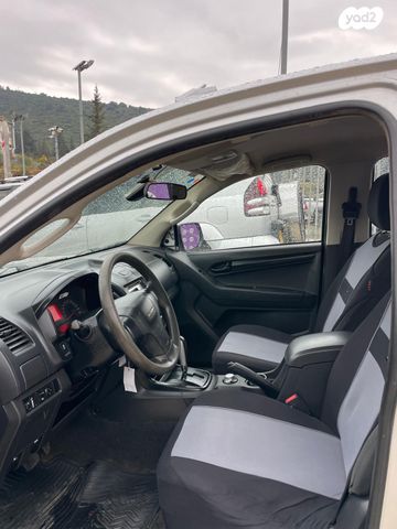 איסוזו די-מקס