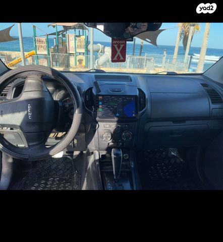 מודעת רכב איסוזו די-מקס