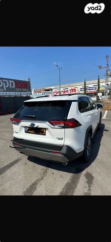 טויוטה RAV4
