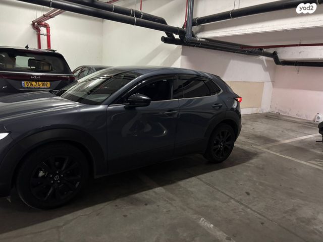 מודעת רכב מאזדה CX-30