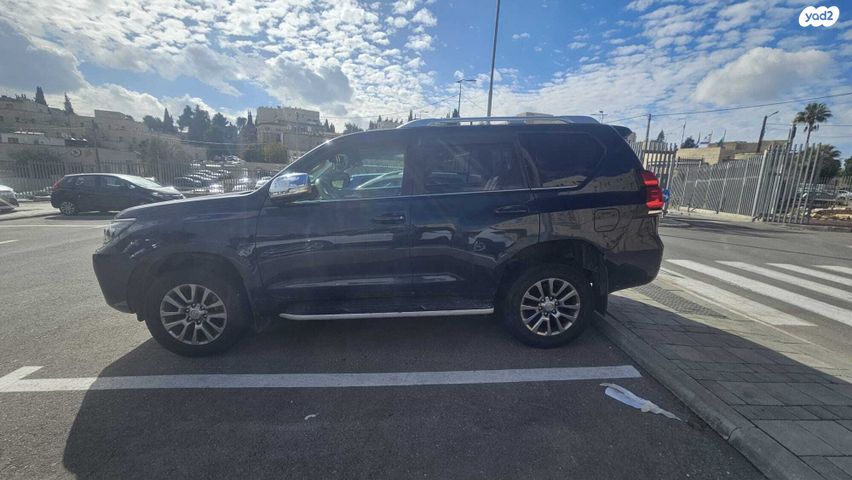 מודעת רכב טויוטה לנד קרוזר