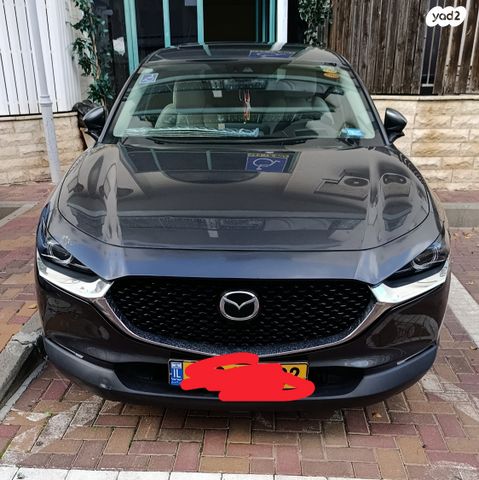 מודעת רכב מאזדה CX-30