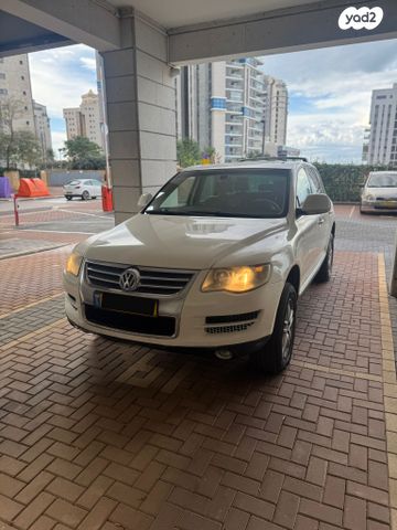 מודעת רכב פולקסווגן טוארג
