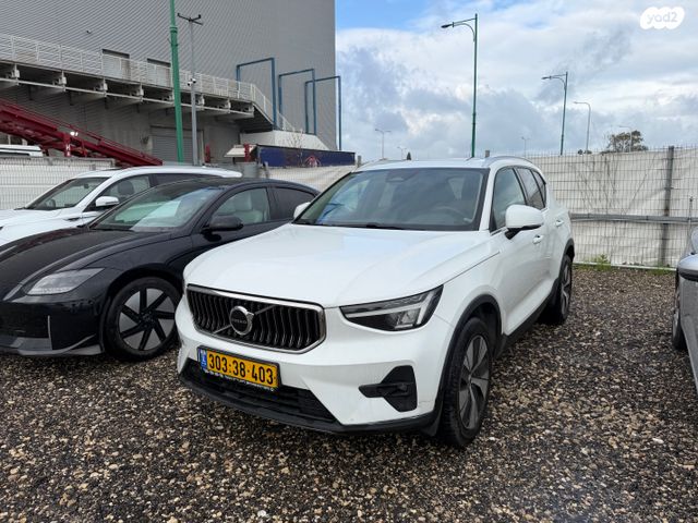 וולוו XC40