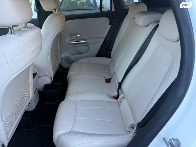 מרצדס-בנץ GLA