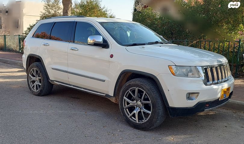 מודעת רכב ג'יפ גרנד צ'ירוקי