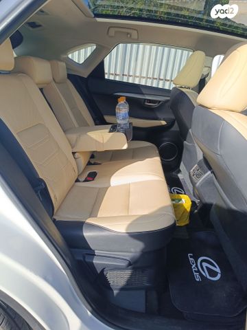 מודעת רכב לקסוס NX