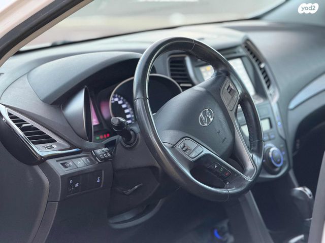 יונדאי סנטה פה