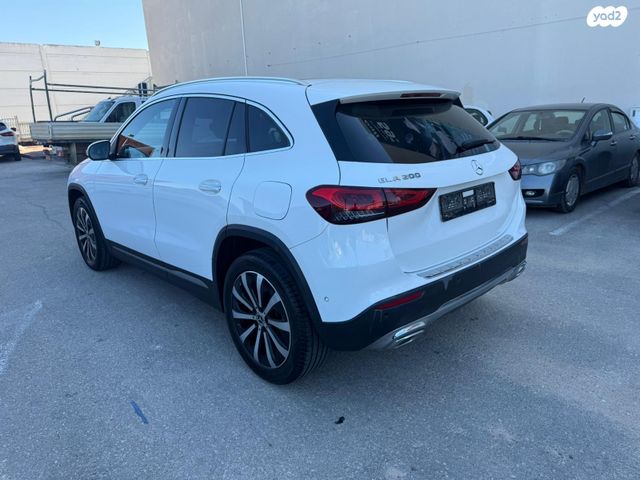 מודעת רכב מרצדס-בנץ GLA 2