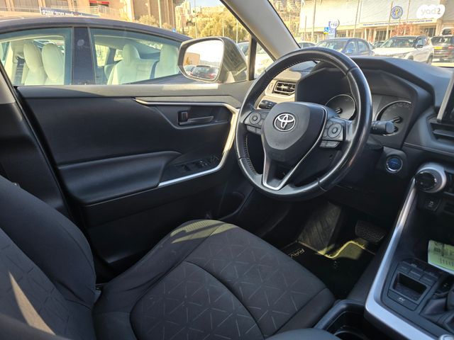 מודעת רכב טויוטה RAV4