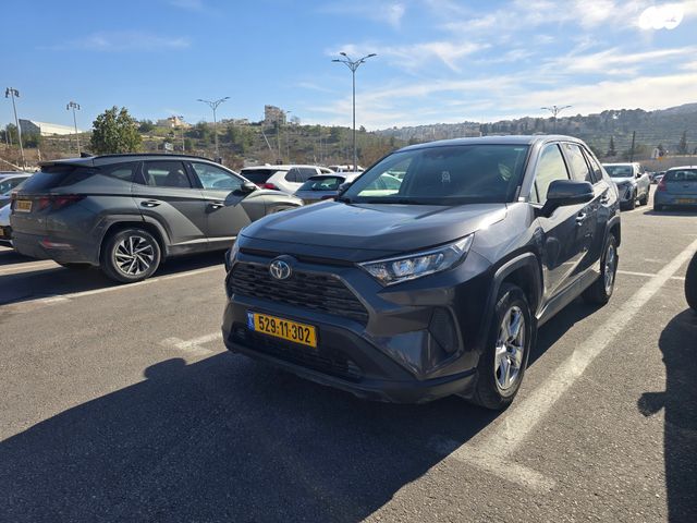 טויוטה RAV4