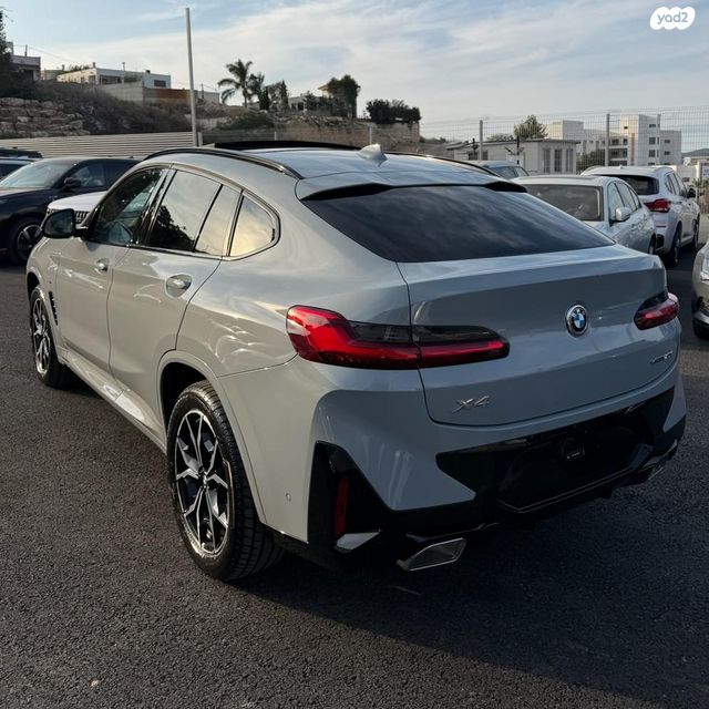 ב מ וו X4