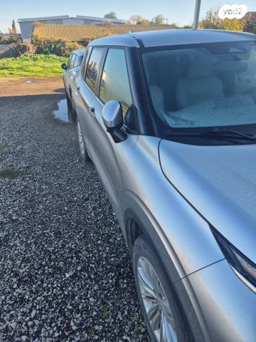 מיצובישי אאוטלנדר