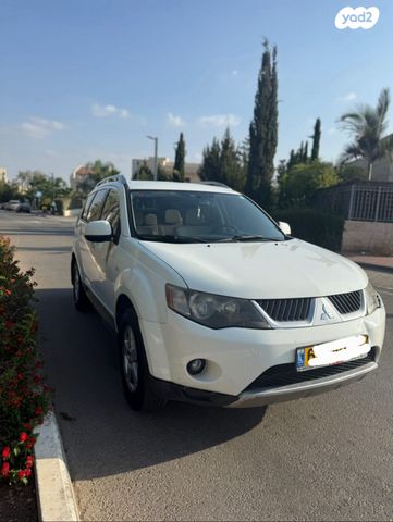 מיצובישי אאוטלנדר