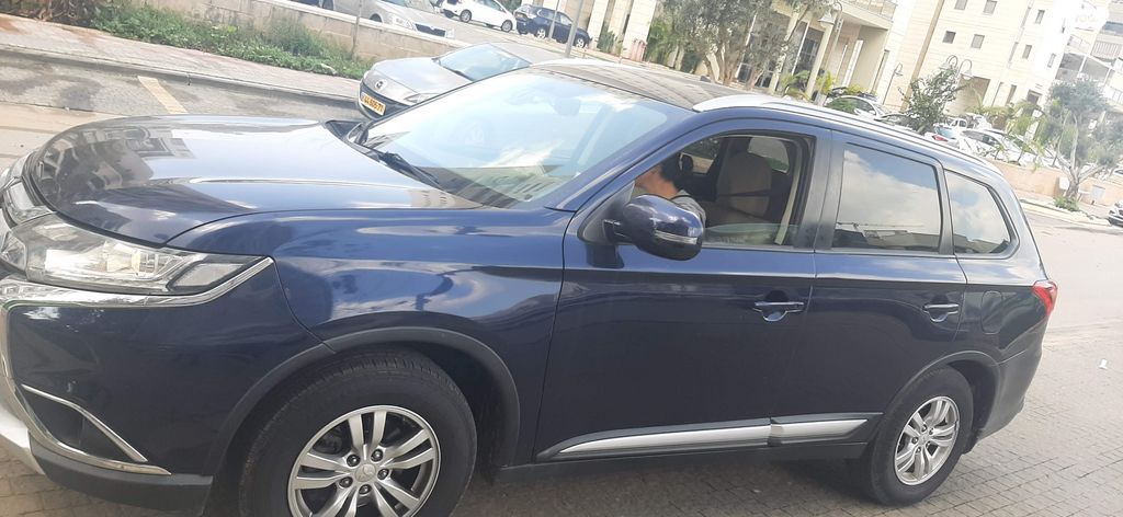 מודעת רכב מיצובישי אאוטלנדר