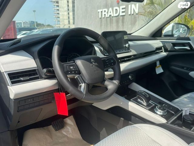 מיצובישי אאוטלנדר