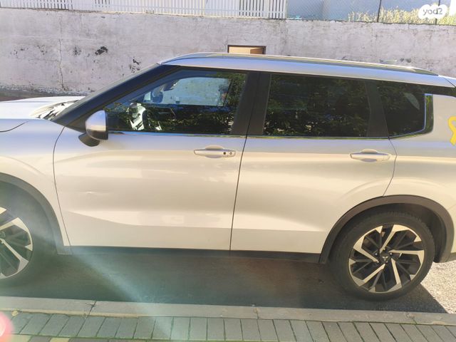 מיצובישי אאוטלנדר