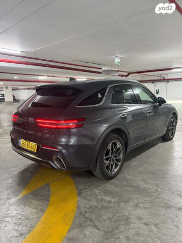 מודעת רכב ג'נסיס GV70