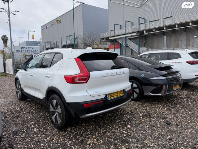 וולוו XC40