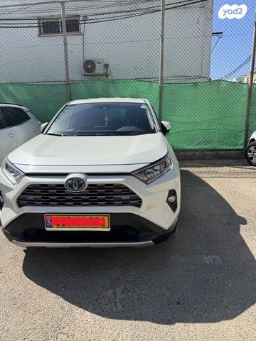 מודעת רכב טויוטה RAV4