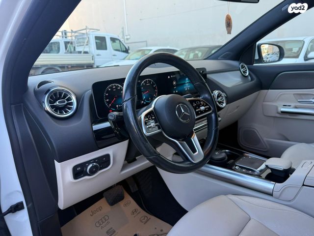 מרצדס-בנץ GLA