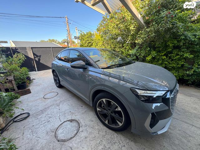 מודעת רכב אאודי Q4 e-tron