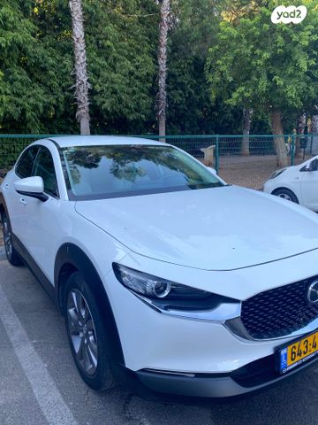 מודעת רכב מאזדה CX-30