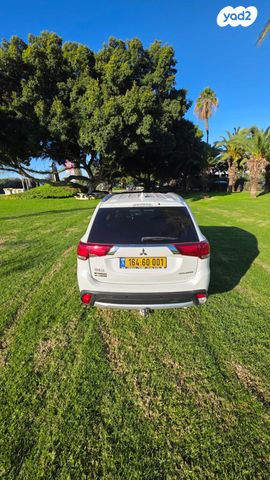 מיצובישי אאוטלנדר