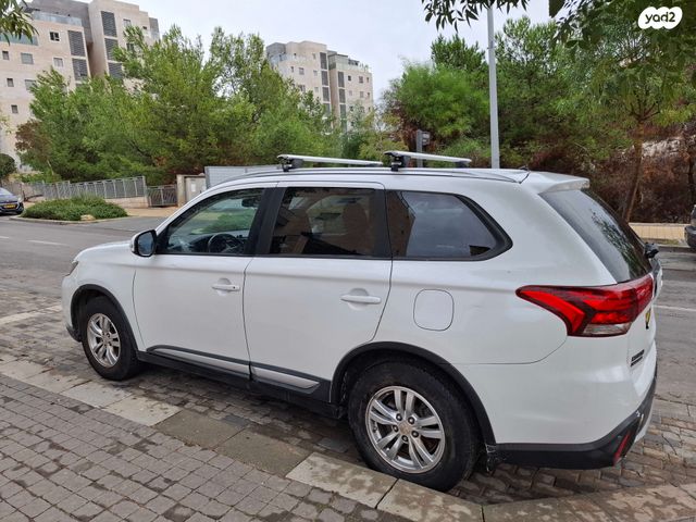 מיצובישי אאוטלנדר