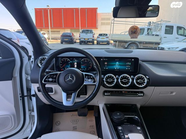 מרצדס-בנץ GLA