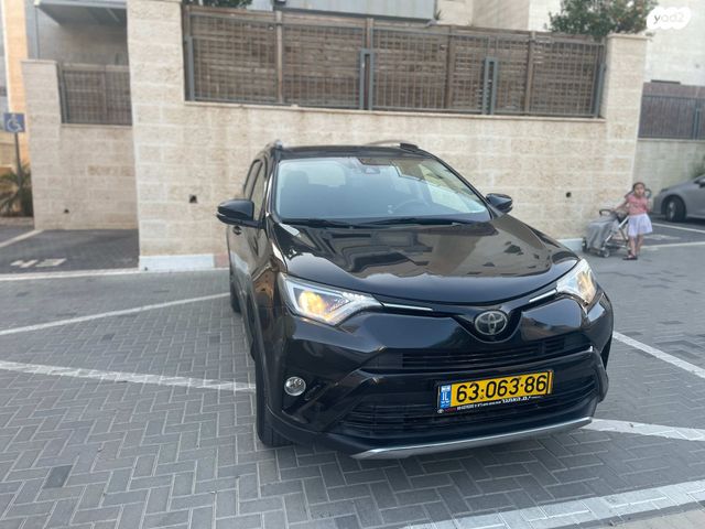 מודעת רכב טויוטה RAV4