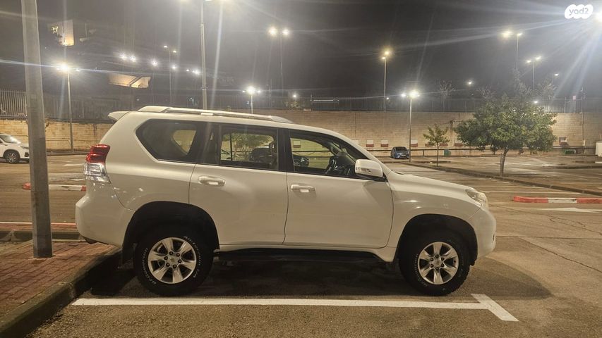 טויוטה לנד קרוזר