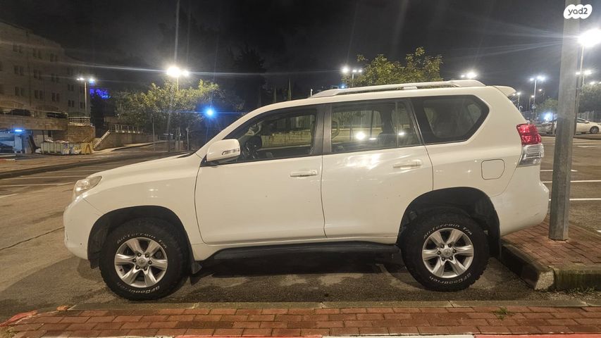 טויוטה לנד קרוזר