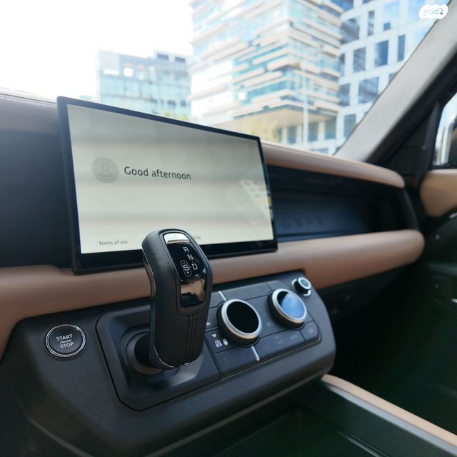 לנד רובר דיפנדר