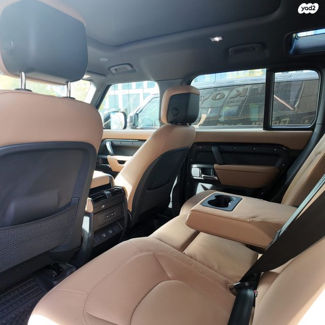 לנד רובר דיפנדר