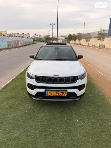 מודעת רכב ג'יפ קומפאס