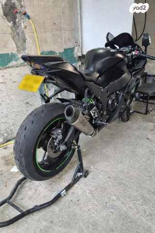 מודעת רכב קאוואסאקי נינג'ה ZX 10R