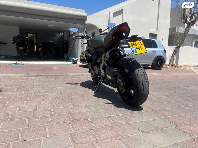 דוקאטי סטריטפייטר