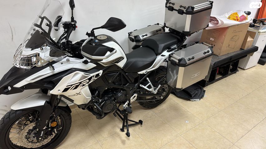 מודעת רכב בנלי TRK502X